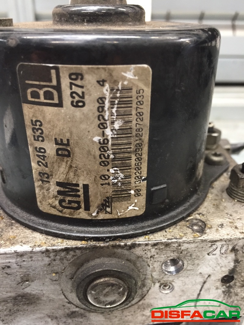 Centralina ABS usata Opel Astra H, codice 13246535 – foto 7 di 9