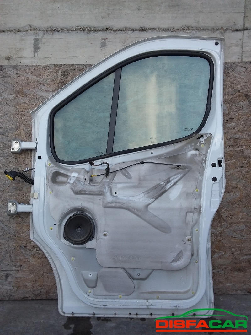 Lamierati usati Opel Vivaro MANCA VETRINO VENDUTO 2006 – foto 2 di 2