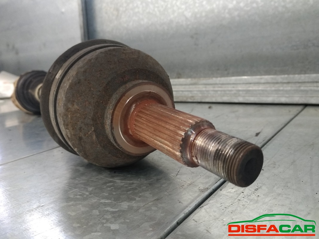 Semiasse usato Opel Vivaro 2006, codice M9RA6 – foto 4 di 5