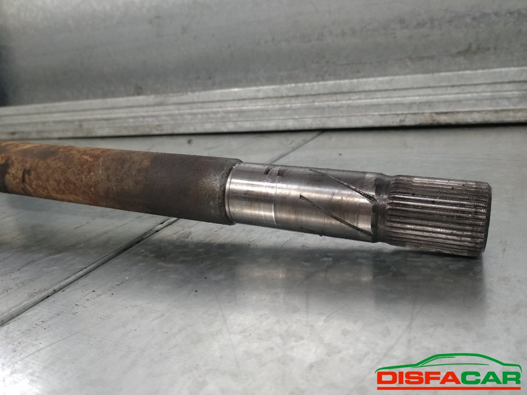 Semiasse usato Opel Vivaro 2006, codice M9RA6 – foto 2 di 6