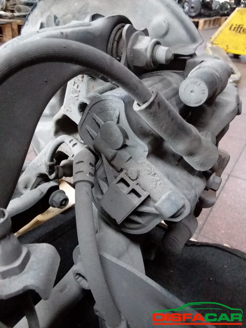 Assale posteriore usato Audi A3 SCHEDA X2 SENZA PINZE ELETTRICHE 2014 – foto 4 di 9