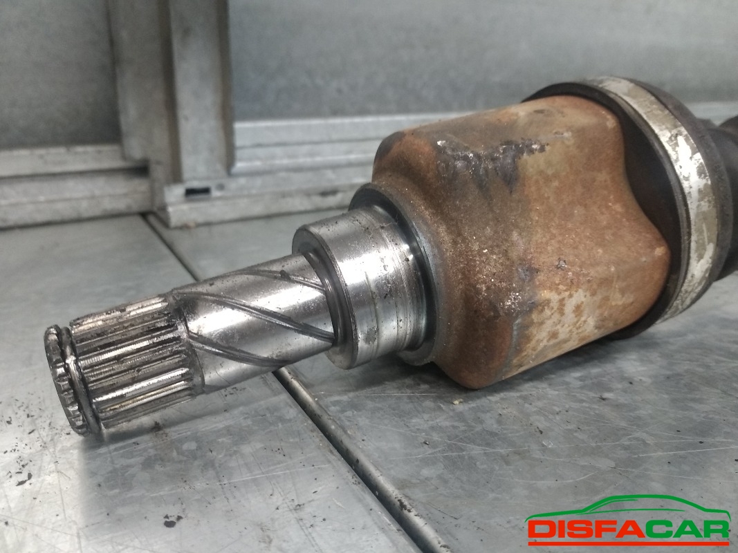 Semiasse usato Renault Kangoo 2003, codice K9KE8 – foto 3 di 5