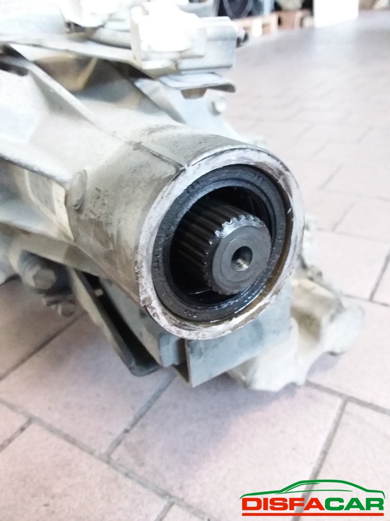 Cambio usato Suzuki Grand Vitara 2005, codice F9Q – foto 5 di 11