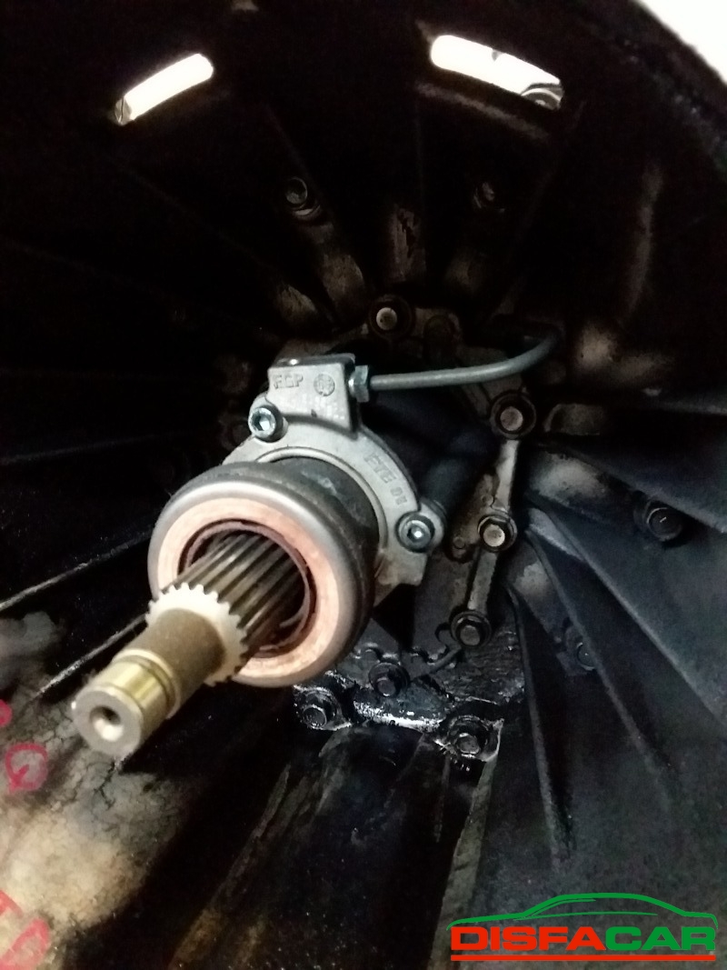 Cambio usato Suzuki Grand Vitara 2005, codice F9Q – foto 2 di 11