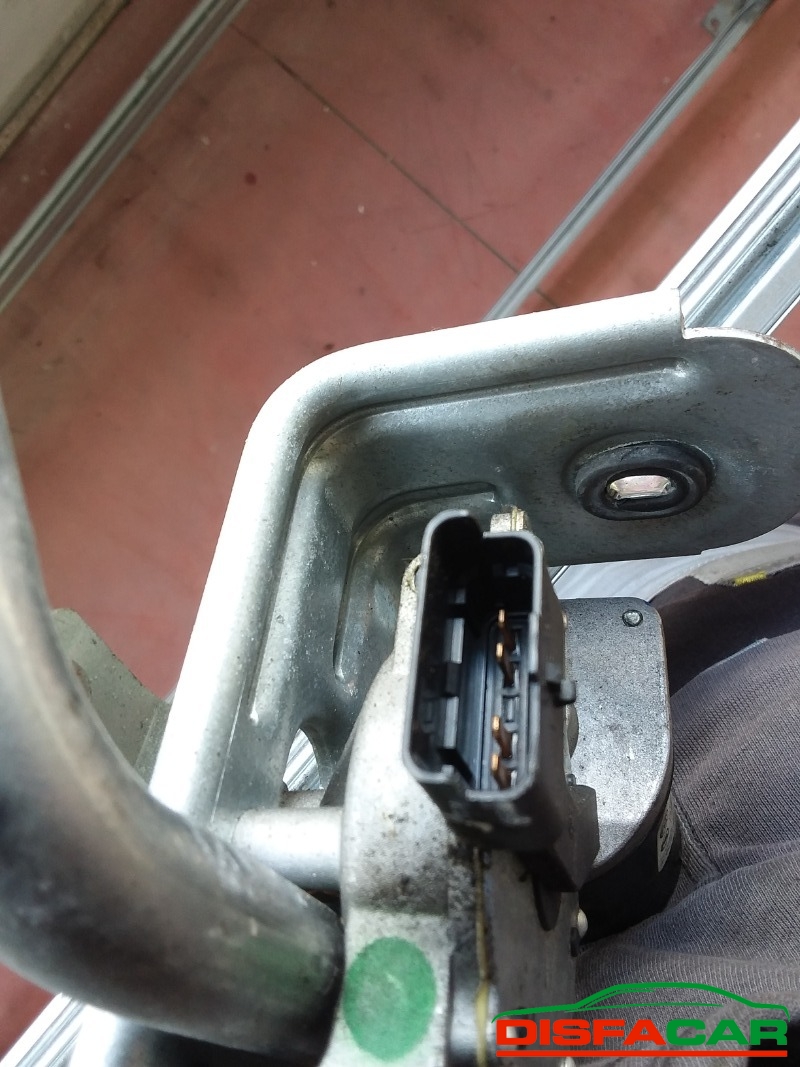 Motorino tergicristallo usato Fiat Scudo 3A SERIE 2016 – foto 6 di 7