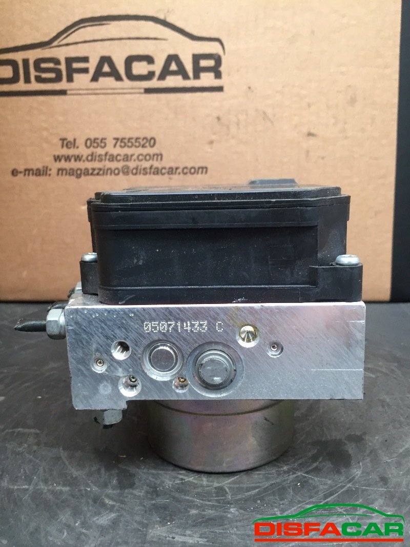Centralina ABS usata Suzuki Ignis 2016, codice 116040-40702 – foto 3 di 9