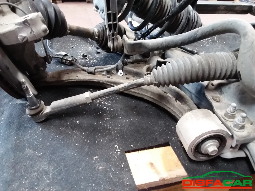 Telaietto anteriore usato Chevrolet Daewoo Cruze STATION WAGON 2012, codice A17DTS – foto 6 di 12