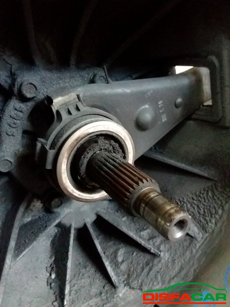 Cambio usato Kia Sorento 1A SERIE1A 4X4 2002, codice D4CB – foto 2 di 9