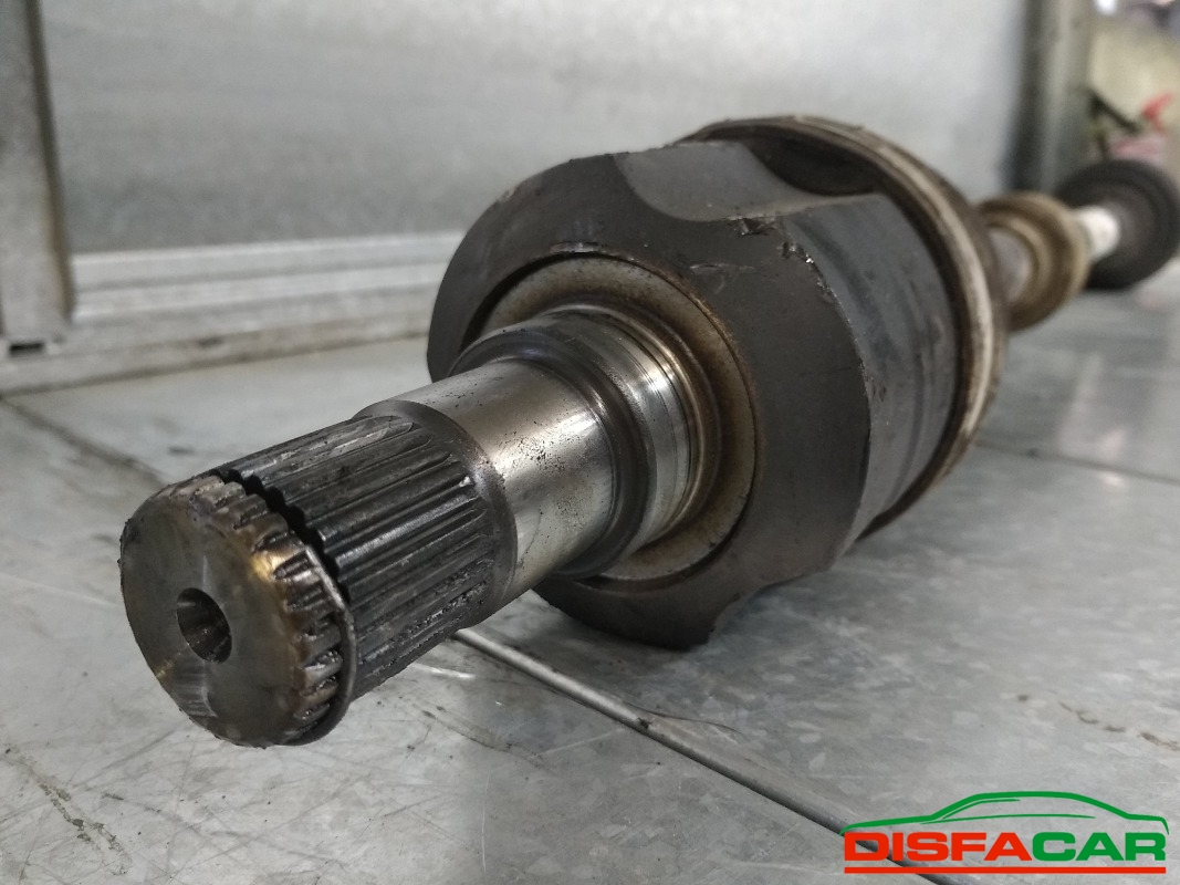Semiasse usato Kia Carens 2006, codice D4EA – foto 5 di 5