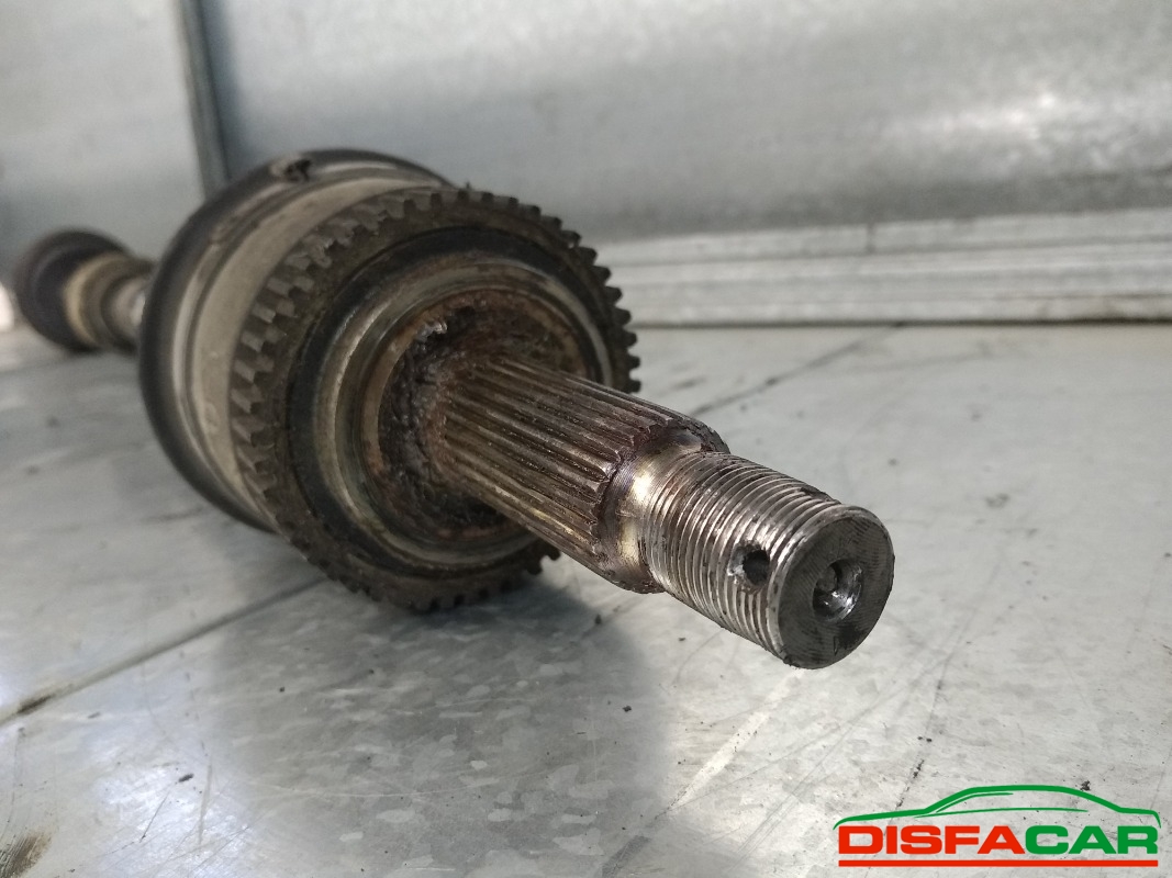 Semiasse usato Kia Carens 2006, codice D4EA – foto 4 di 5