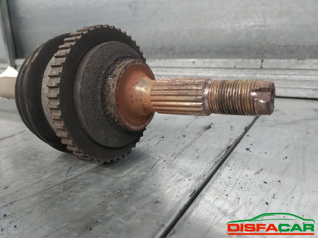 Semiasse usato Peugeot 206 Van 1998, codice 8HZ – foto 2 di 5