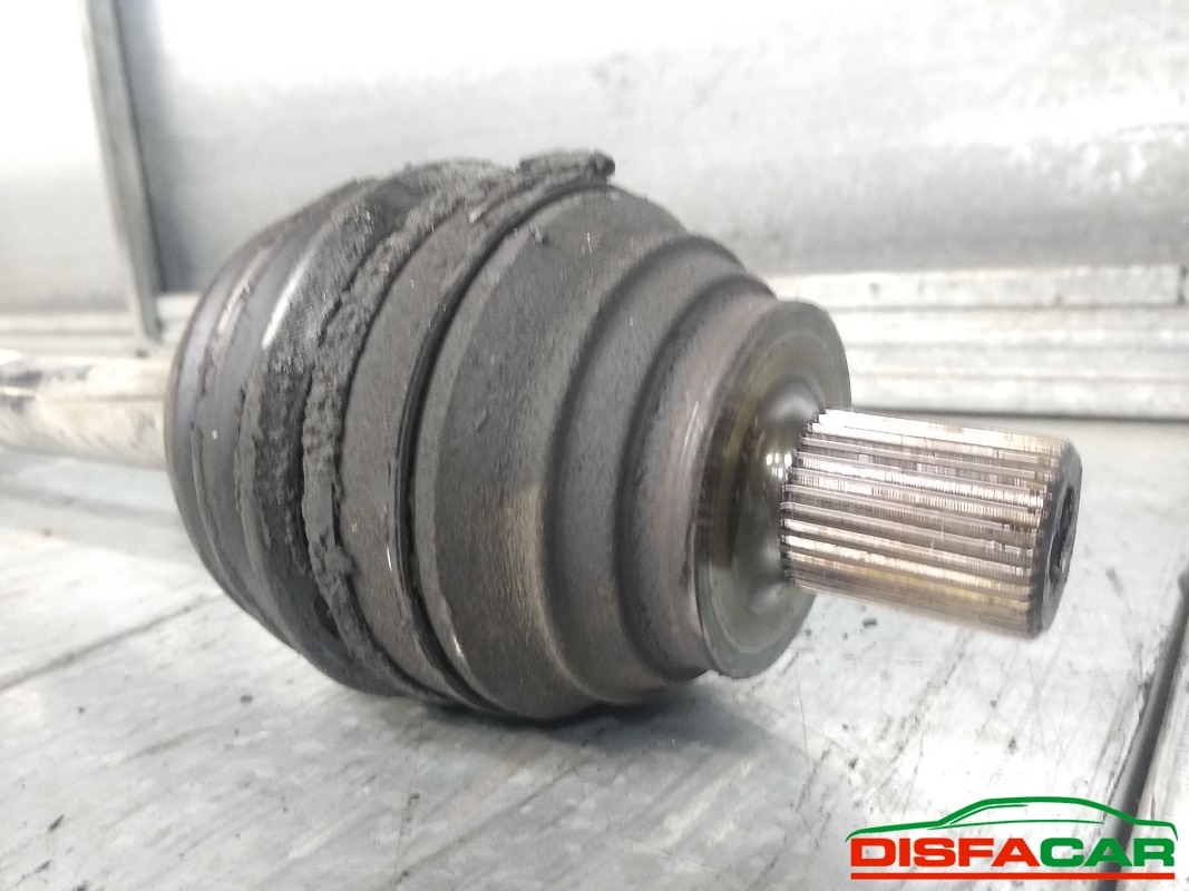 Semiasse usato Seat Altea 2004, codice BJB – foto 2 di 5
