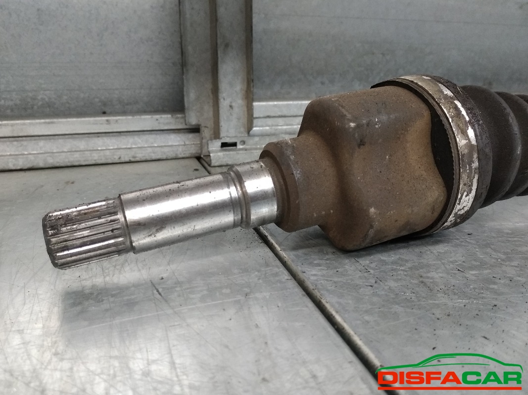Semiasse usato Citroën C3 2003, codice 8HZ – foto 3 di 5