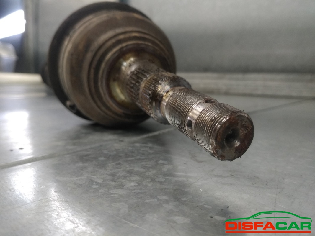 Semiasse usato Opel Zafira 1999, codice Z16XE – foto 4 di 5