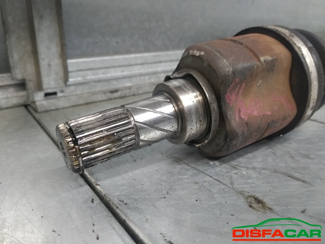 Semiasse usato Nissan Micra 2002, codice K9K – foto 3 di 5