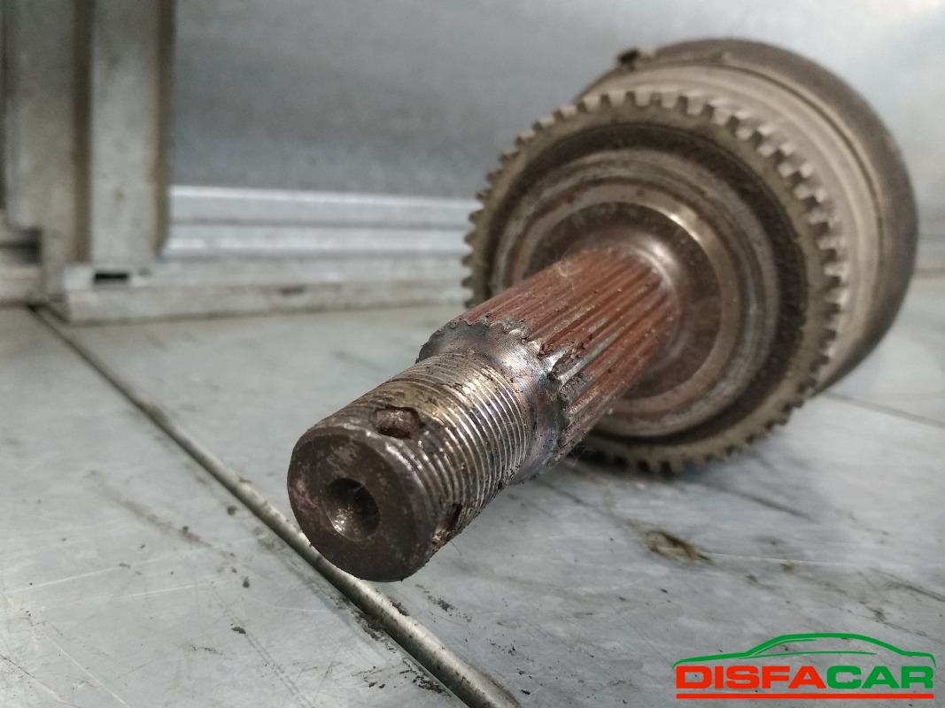Semiasse usato Hyundai Tucson 2004, codice D4EA – foto 5 di 5