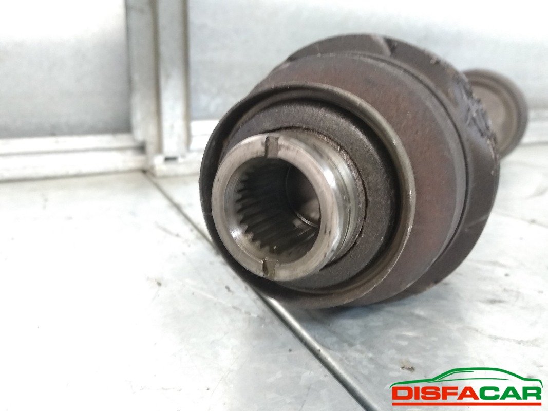 Semiasse usato Hyundai Tucson 2004, codice D4EA – foto 4 di 5