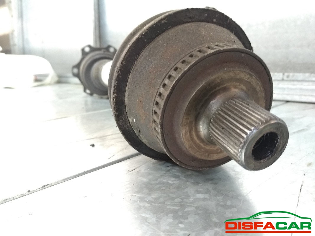 Semiasse usato Audi A6 Quattro 2001, codice BAU – foto 4 di 5