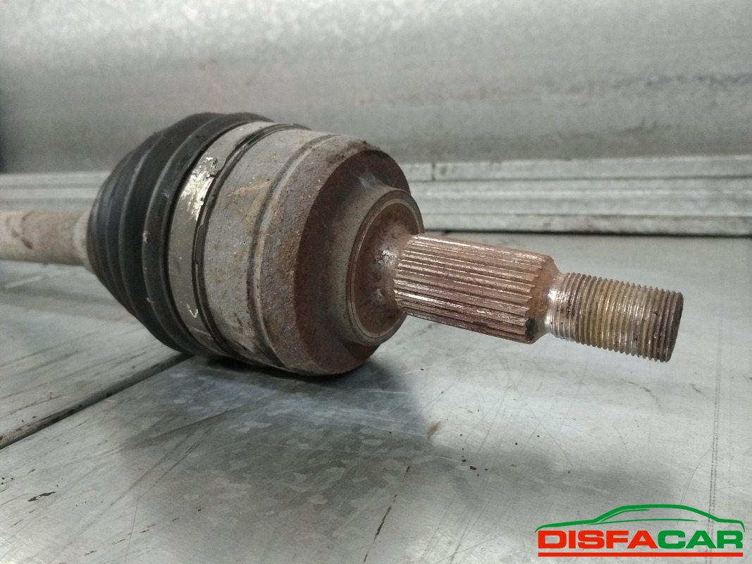 Semiasse usato Renault Scenic 2009, codice K9KJ8 – foto 2 di 6