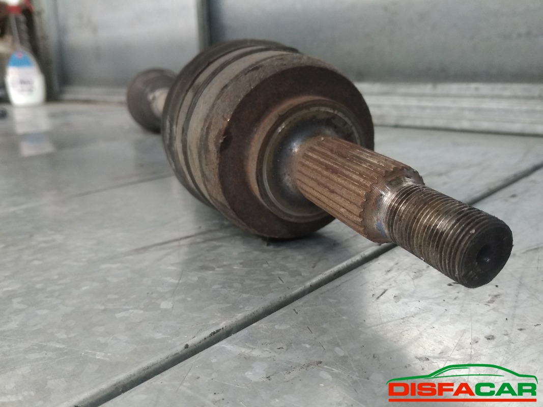 Semiasse usato Renault Scenic 2009, codice K9KJ8 – foto 4 di 5
