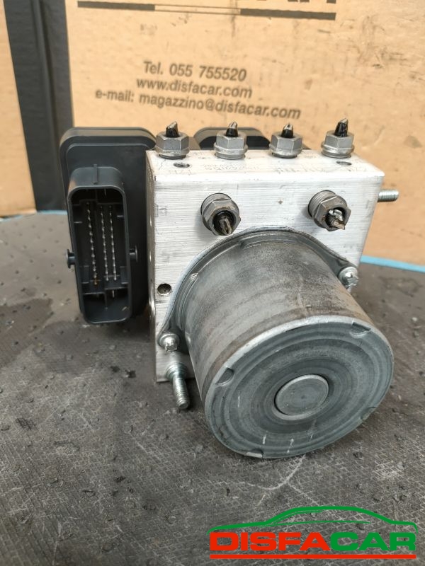 Centralina ABS usata Volkswagen Polo 09>, codice 6c0614517e – foto 2 di 12