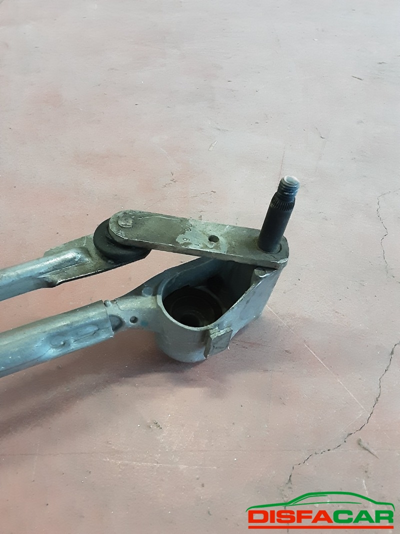 Motorino tergicristallo usato Ford C-Max 2011 – foto 2 di 5