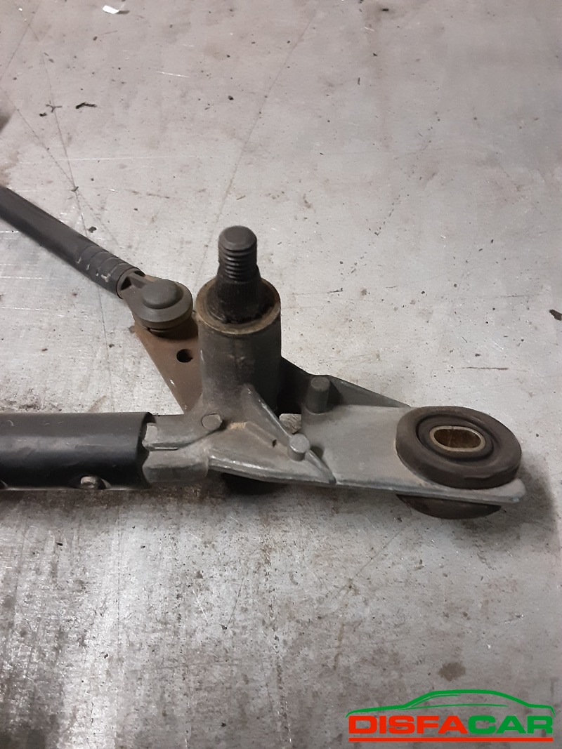 Leveraggio tergi usato Toyota Carina 2002 – foto 2 di 4