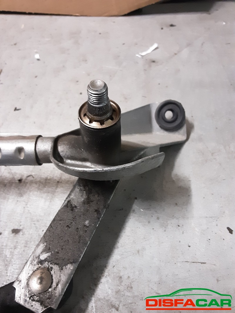 Leveraggio tergi usato Toyota RAV 4 2003 – foto 2 di 4