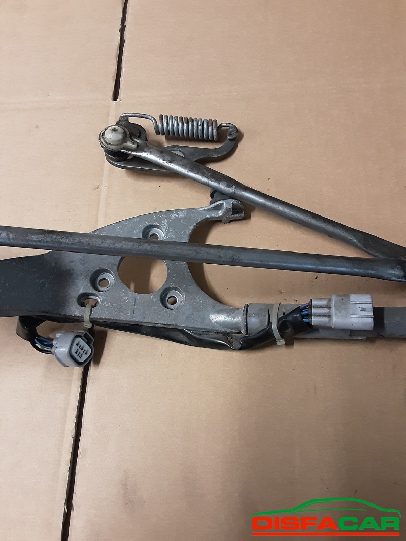 Leveraggio tergi usato Toyota Auris 2007 – foto 3 di 4