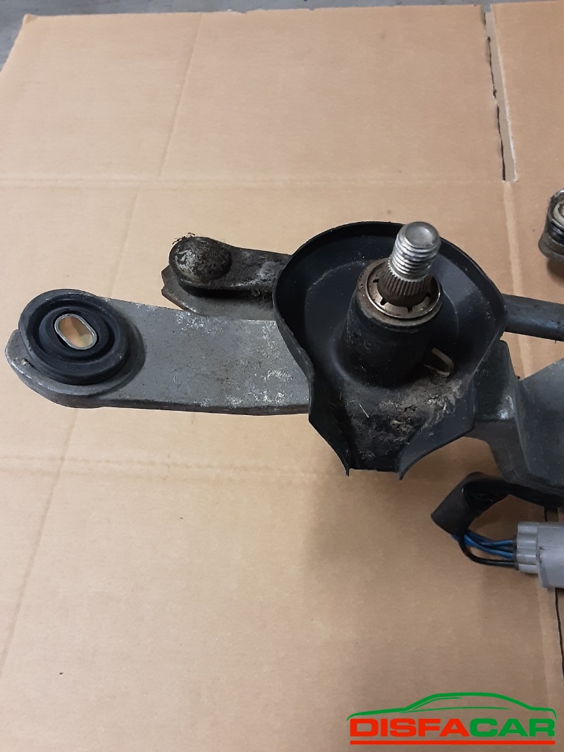 Leveraggio tergi usato Toyota Auris 2007 – foto 4 di 4