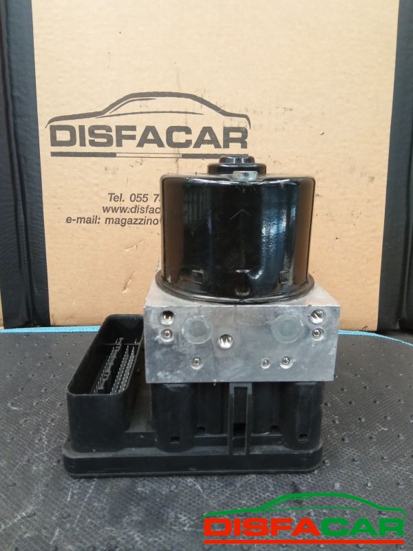 Centralina ABS usata BMW 320 (E90-E91-E81-E87) 2007, codice 10.0206-0417.4 – foto 4 di 8