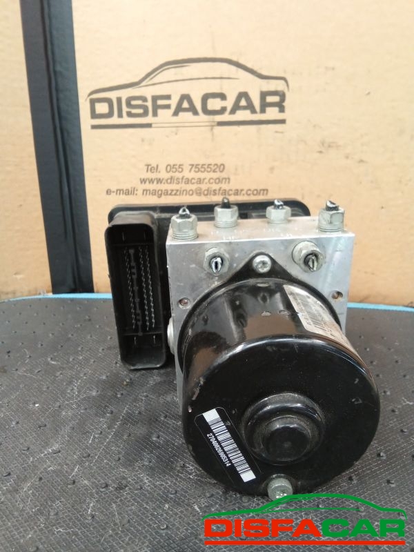 Centralina ABS usata BMW 320 (E90-E91-E81-E87) 2007, codice 10.0206-0417.4 – foto 2 di 8