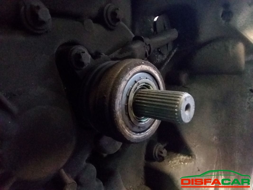 Cambio usato Nissan Micra K12E - NISSAN NOTE 2002, codice HR16 – foto 2 di 11