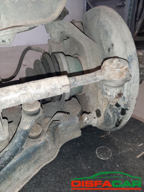 Assale anteriore con differenziale 4x4 usato Nissan PickUp 4x4 1994, codice TD25 – foto 6 di 13