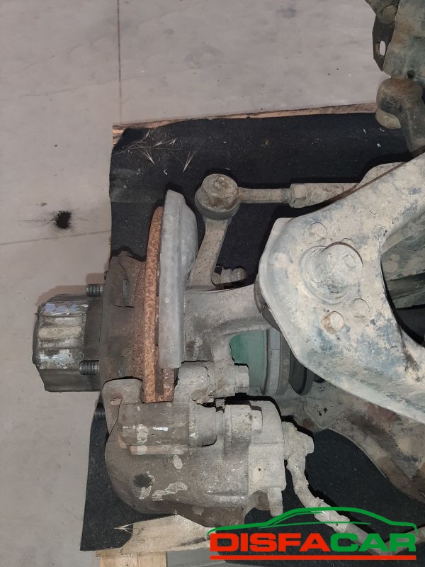 Assale anteriore con differenziale 4x4 usato Nissan PickUp 4x4 1994, codice TD25 – foto 4 di 13
