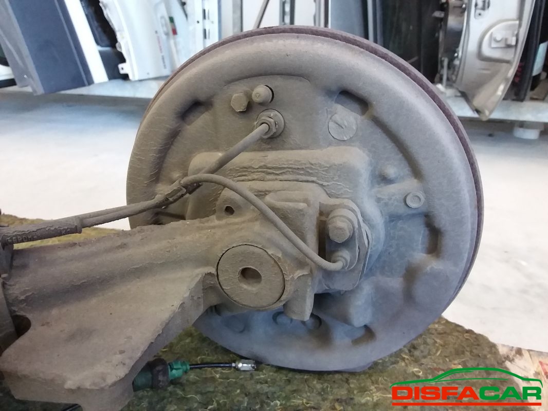 Assale posteriore usato Peugeot 206 CON ABS 2001, codice 8HZ – foto 5 di 11