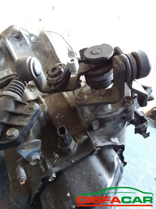 Cambio usato Suzuki Liana 2001, codice M16A – foto 8 di 11