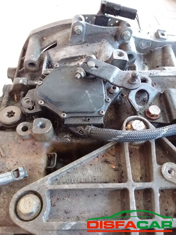 Cambio usato Renault Scenic 1999, codice F4RE7 – foto 6 di 9