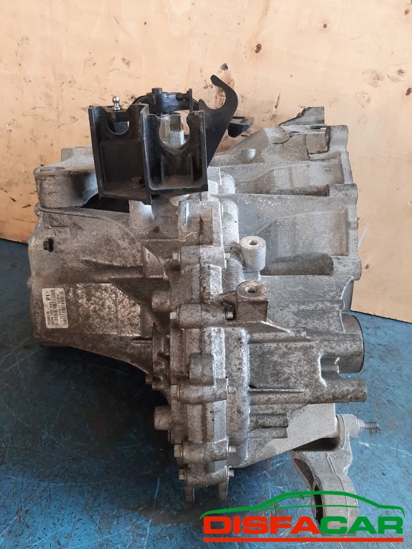 Cambio usato Volvo V40 2017, codice hu3r7002dha – foto 10 di 12