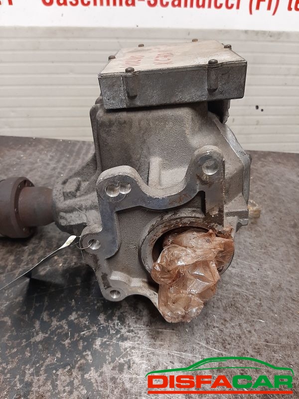 Ricambio usato Volvo XC 70 RIPARTITORE Anteriore 2002, codice D5244T – foto 2 di 6