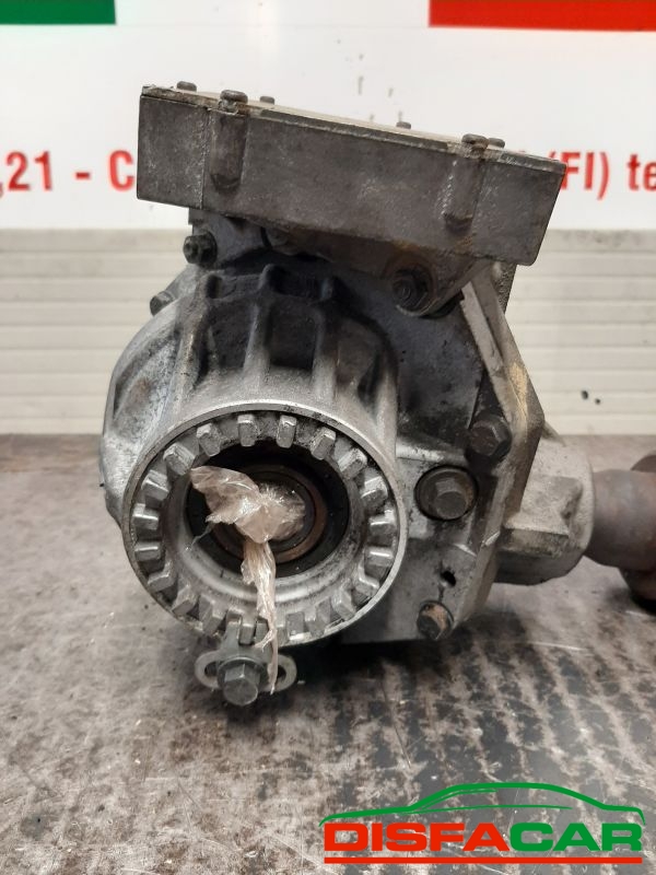 Ricambio usato Volvo XC 70 RIPARTITORE Anteriore 2002, codice D5244T – foto 4 di 6