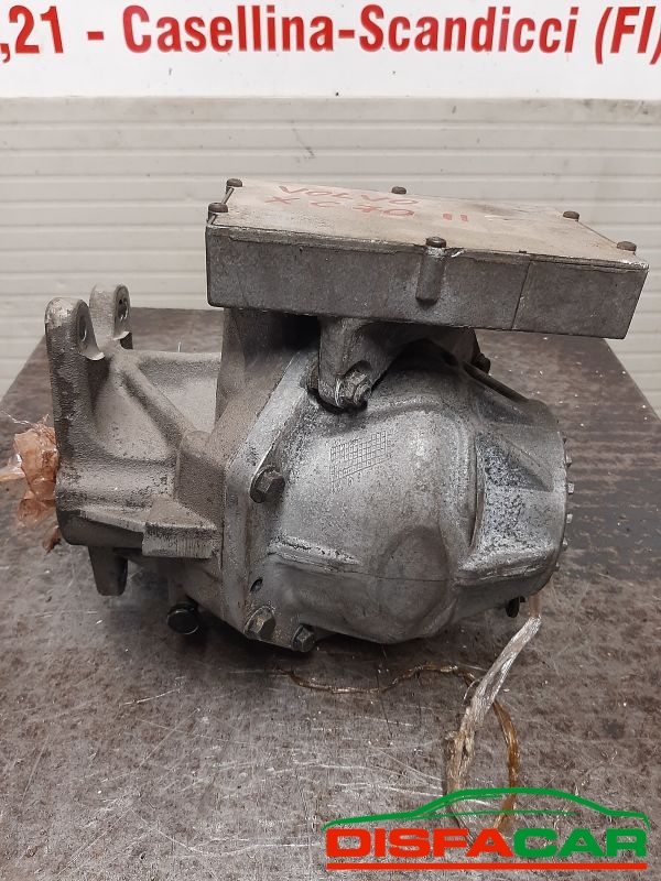 Ricambio usato Volvo XC 70 RIPARTITORE Anteriore 2002, codice D5244T – foto 3 di 6