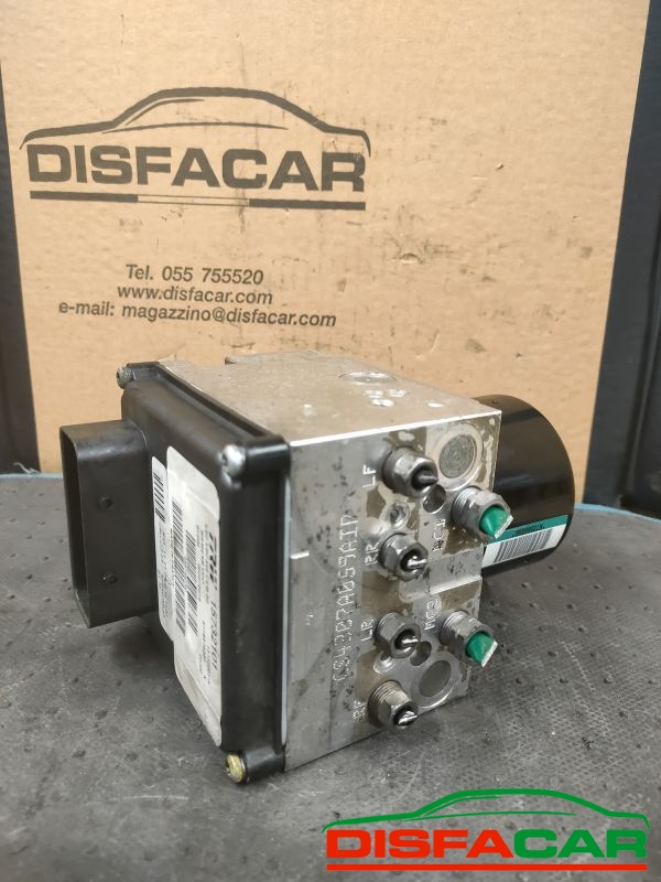 Centralina ABS usata Peugeot 407 2004, codice 15732101 – foto 2 di 9