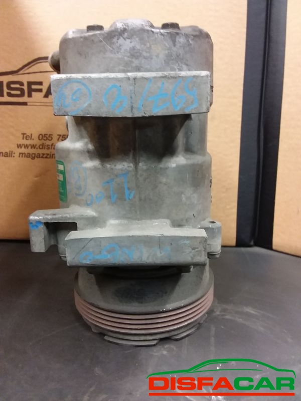 Compressore clima usato Renault Twingo CLIO 1993, codice 1427b – foto 4 di 9