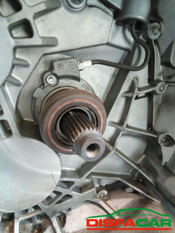 Cambio usato Opel Insignia ZAFIRA C 2009, codice A20DT – foto 2 di 12