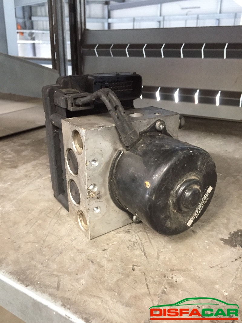 Centralina ABS usata Fiat Doblo 2001, codice 6767474 – foto 4 di 5