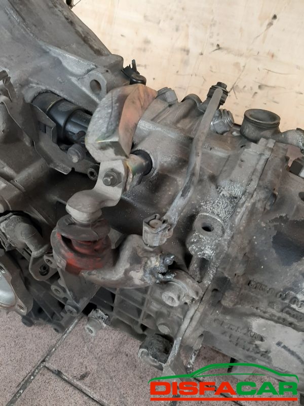Cambio usato Volkswagen Passat 4x4 2005, codice AVF – foto 5 di 13