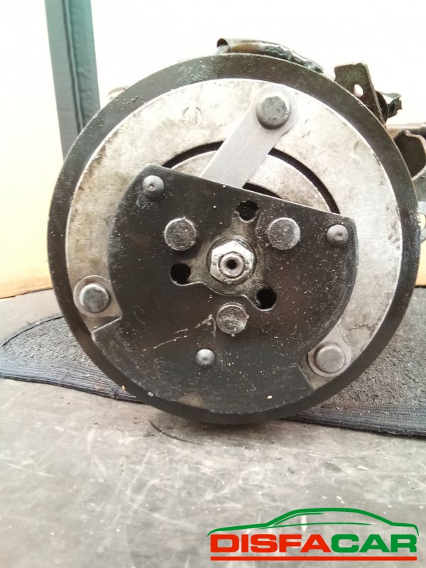 Compressore clima usato Ford Fiesta 6A SERIE 2008, codice 8v5119d629df – foto 9 di 10