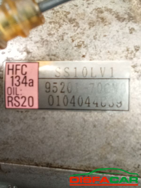 Compressore clima usato Suzuki Grand Vitara 1998, codice 95201-70cm0 – foto 3 di 10