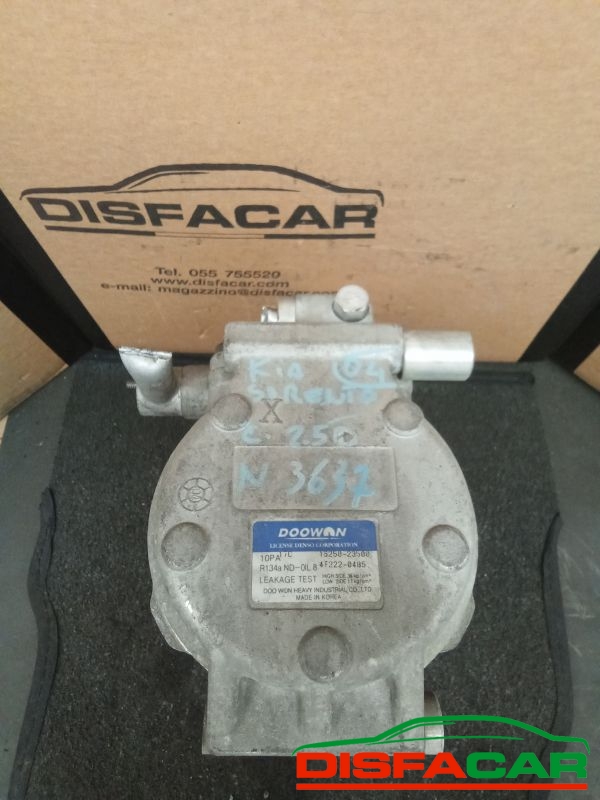 Compressore clima usato Kia Sorento 1A SERIE 2002, codice D4CB – foto 4 di 10